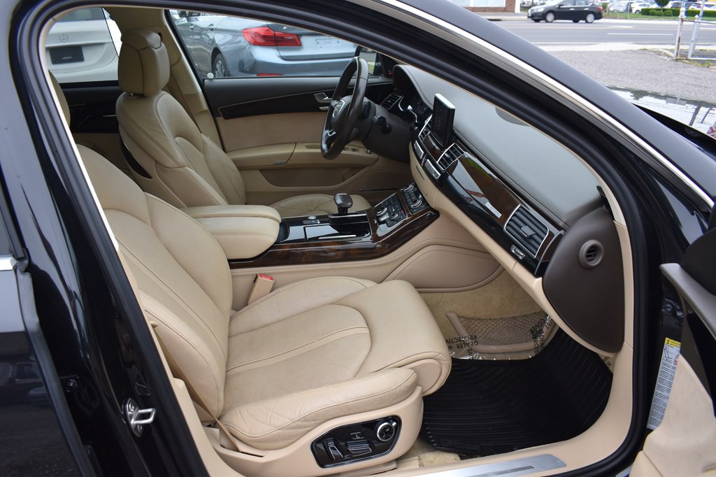 2015 Audi A8 Image 23