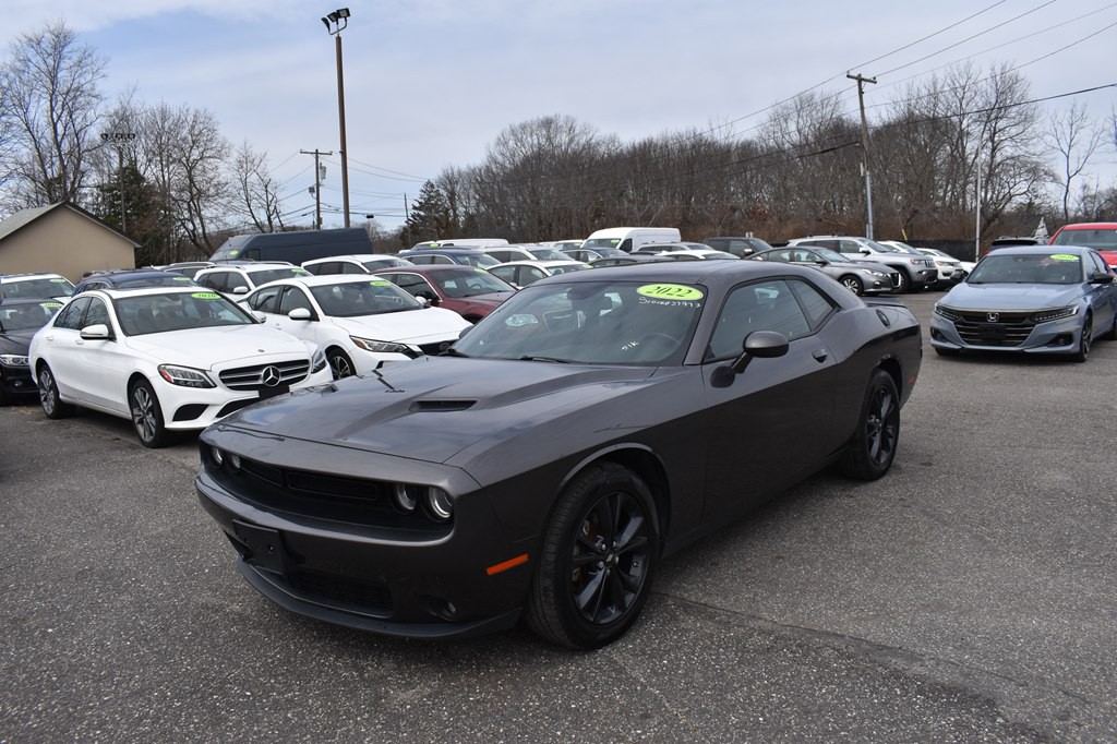 2022 Dodge Challenger Image 1