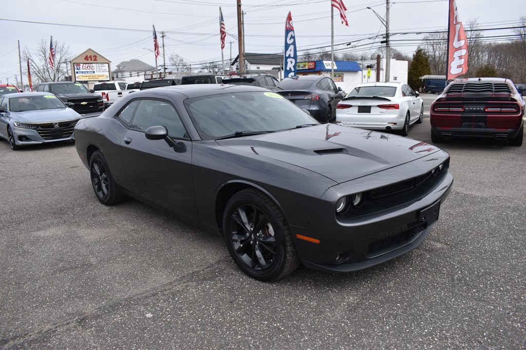 2022 Dodge Challenger Image 4