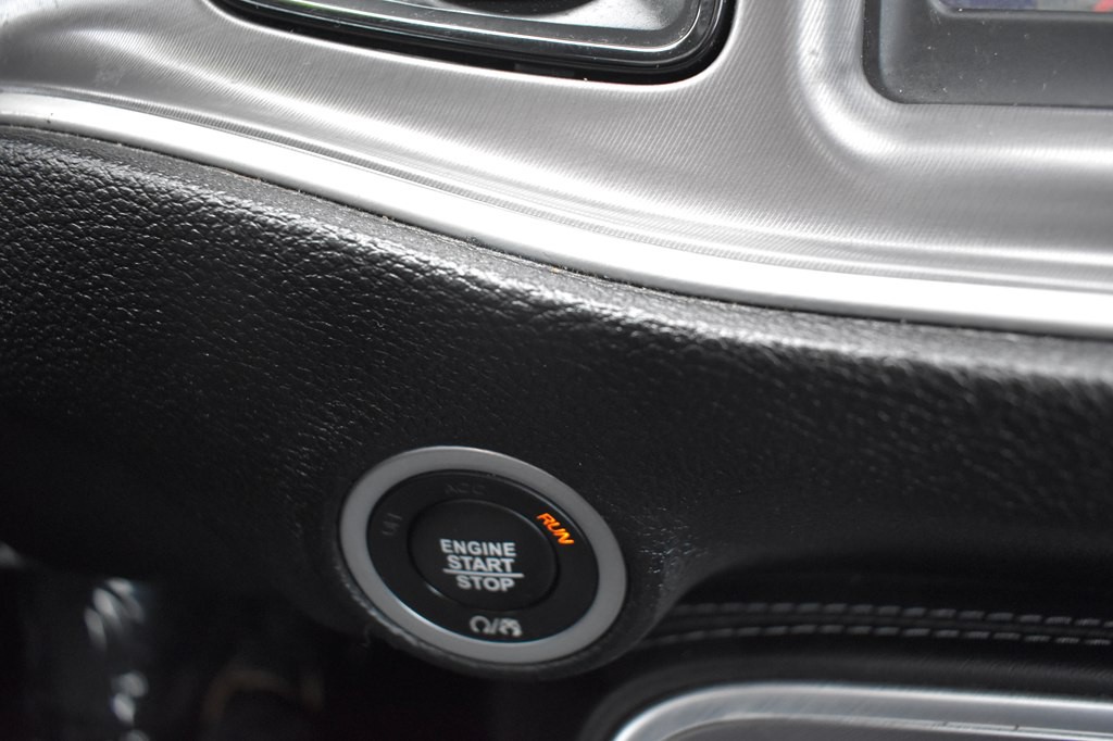 2022 Dodge Challenger Image 15