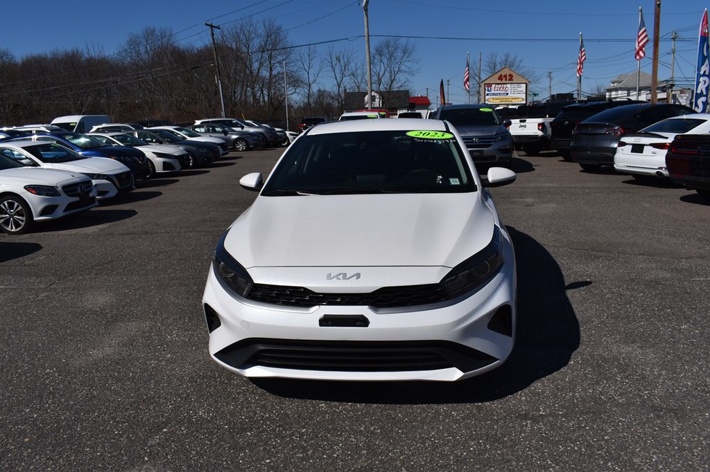 2023 Kia Forte Image 2