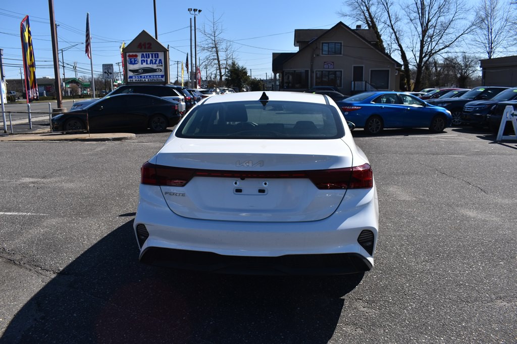 2023 Kia Forte Image 6