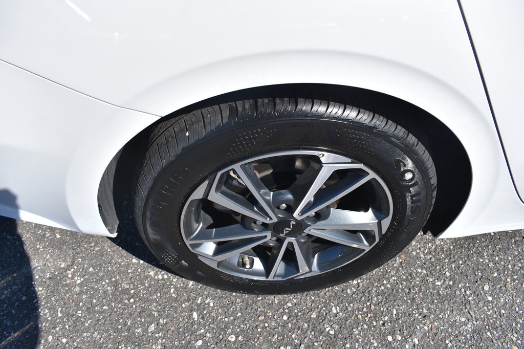 2023 Kia Forte Image 18