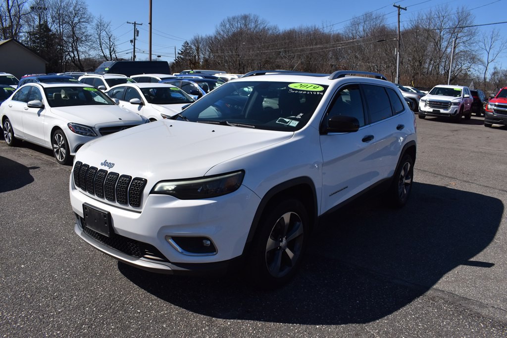 2019 Jeep Cherokee Image 1