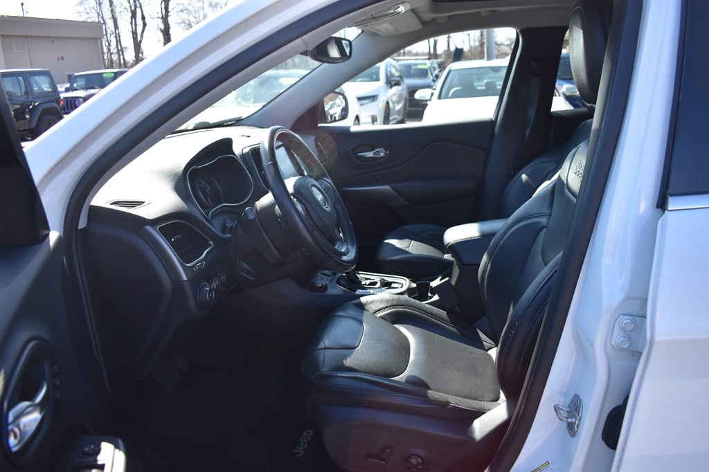 2019 Jeep Cherokee Image 9