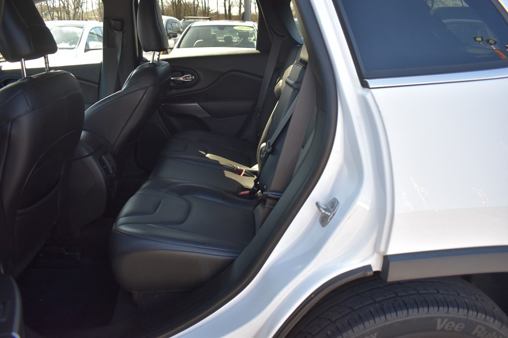 2019 Jeep Cherokee Image 10