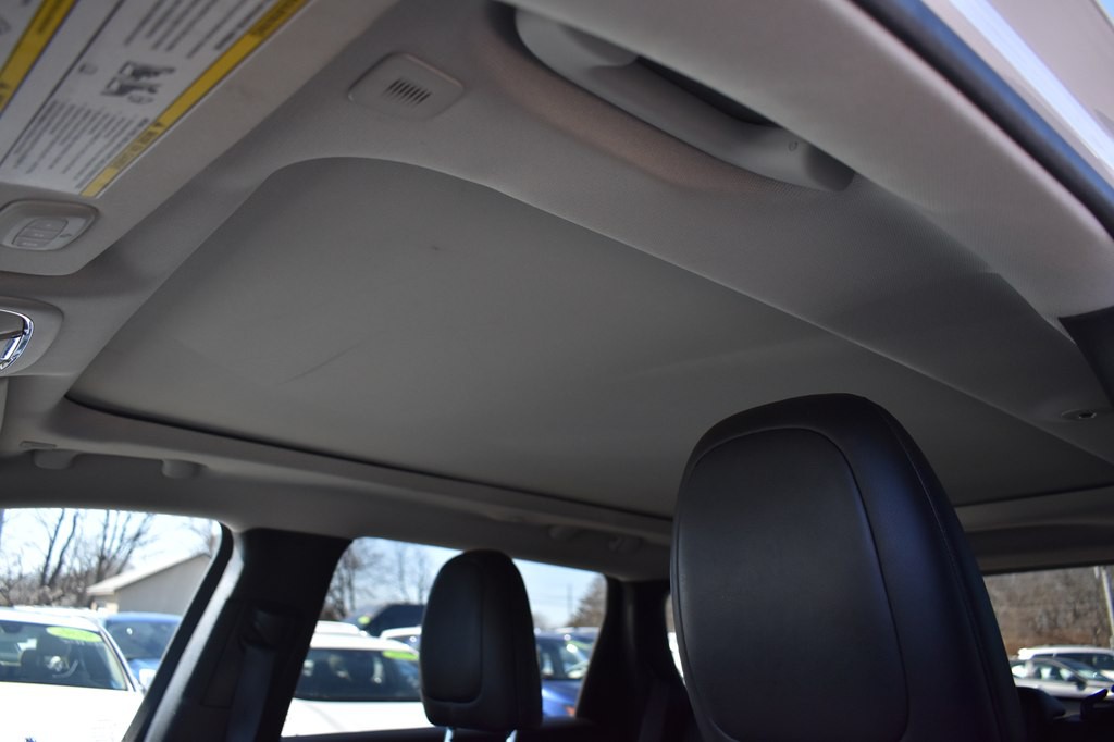 2019 Jeep Cherokee Image 13