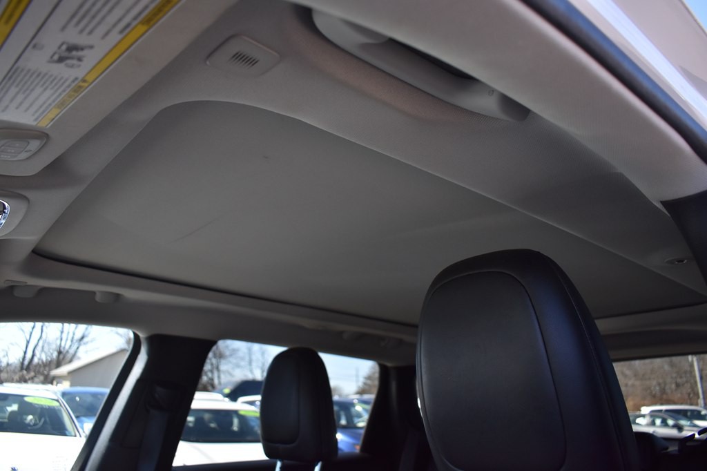 2019 Jeep Cherokee Image 14