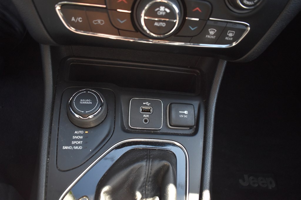 2019 Jeep Cherokee Image 18