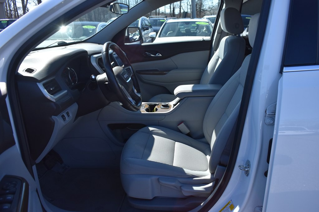 2020 GMC Acadia Image 10