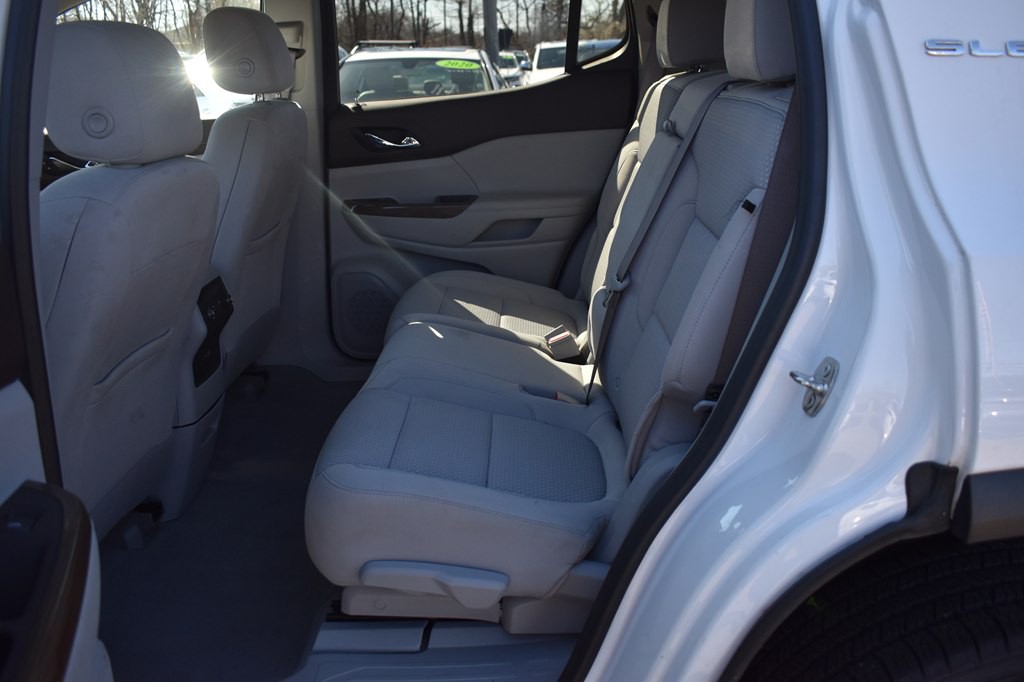 2020 GMC Acadia Image 11