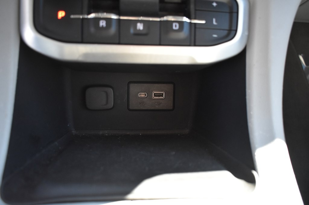 2020 GMC Acadia Image 17