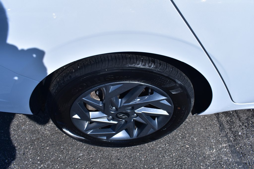 2024 Hyundai Elantra Image 19