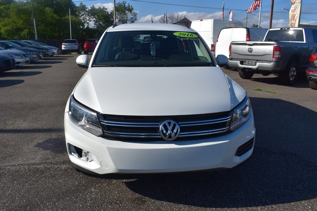 2016 Volkswagen Tiguan Image 2