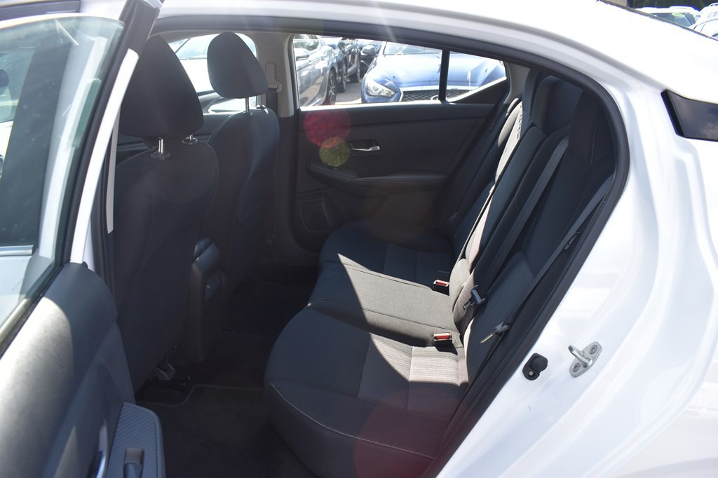 2022 Nissan Sentra Image 18