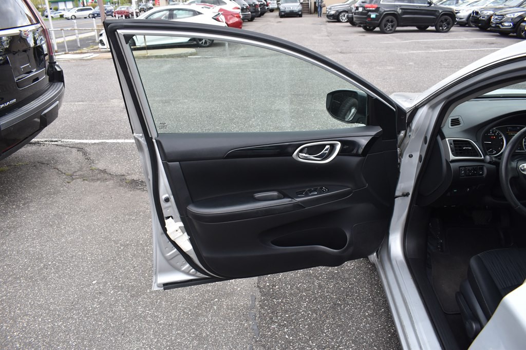 2019 Nissan Sentra Image 8