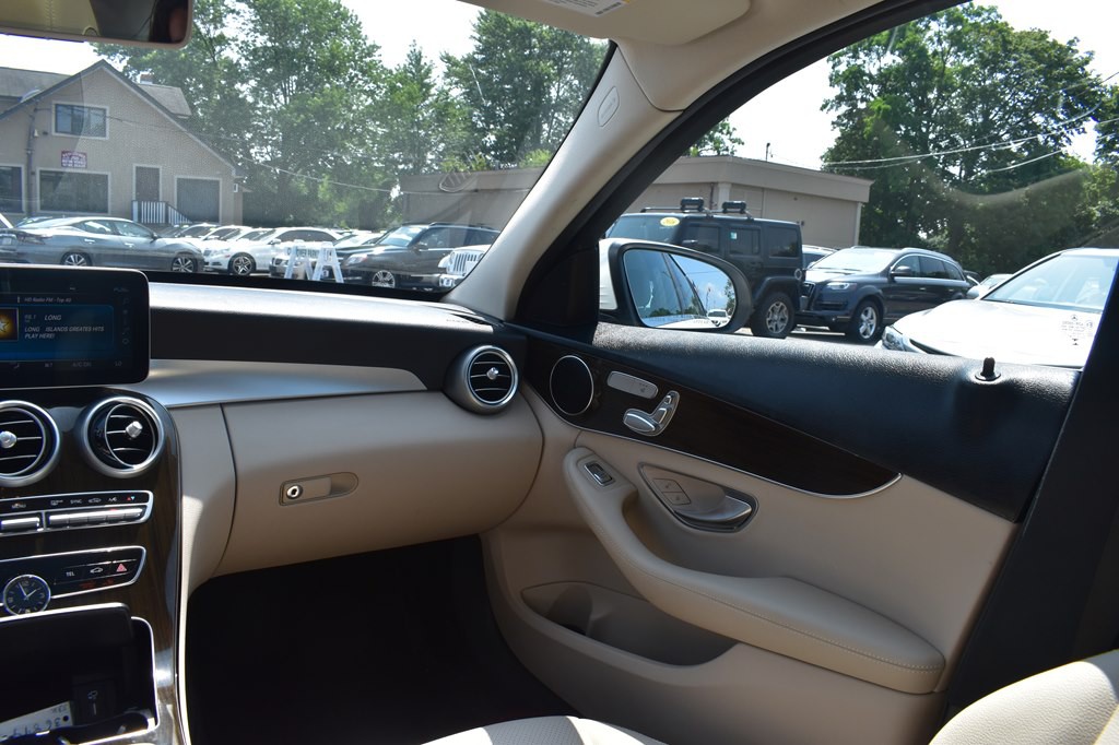 2020 Mercedes-Benz C-Class Image 16