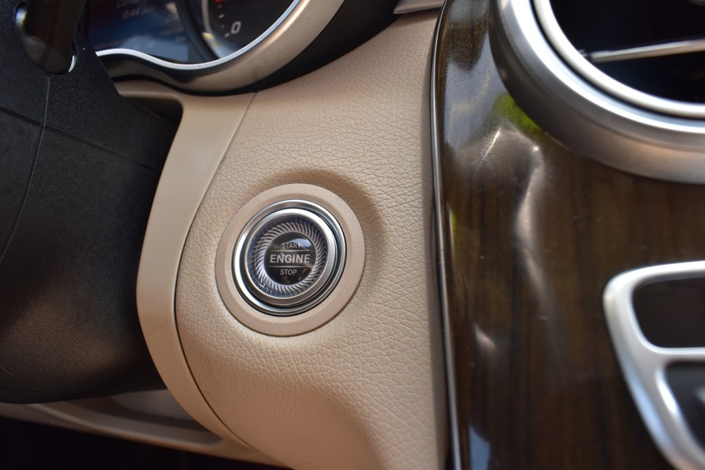 2020 Mercedes-Benz C-Class Image 18