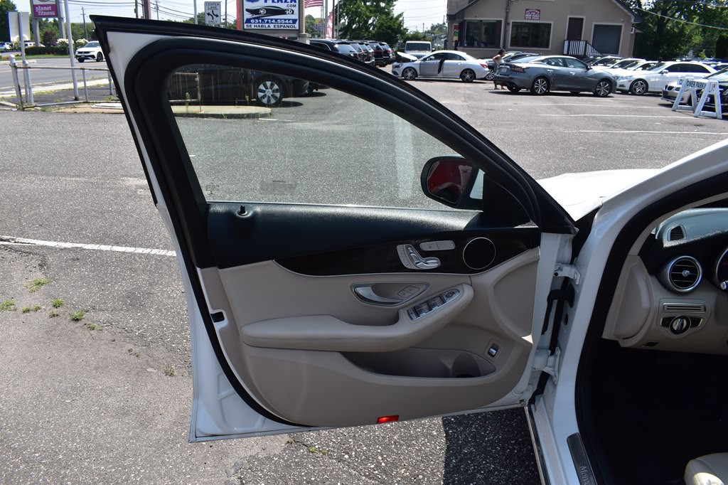 2020 Mercedes-Benz C-Class Image 22