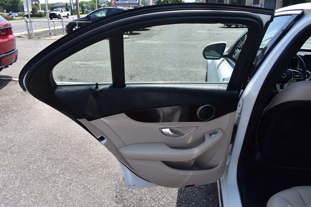 2020 Mercedes-Benz C-Class Image 23