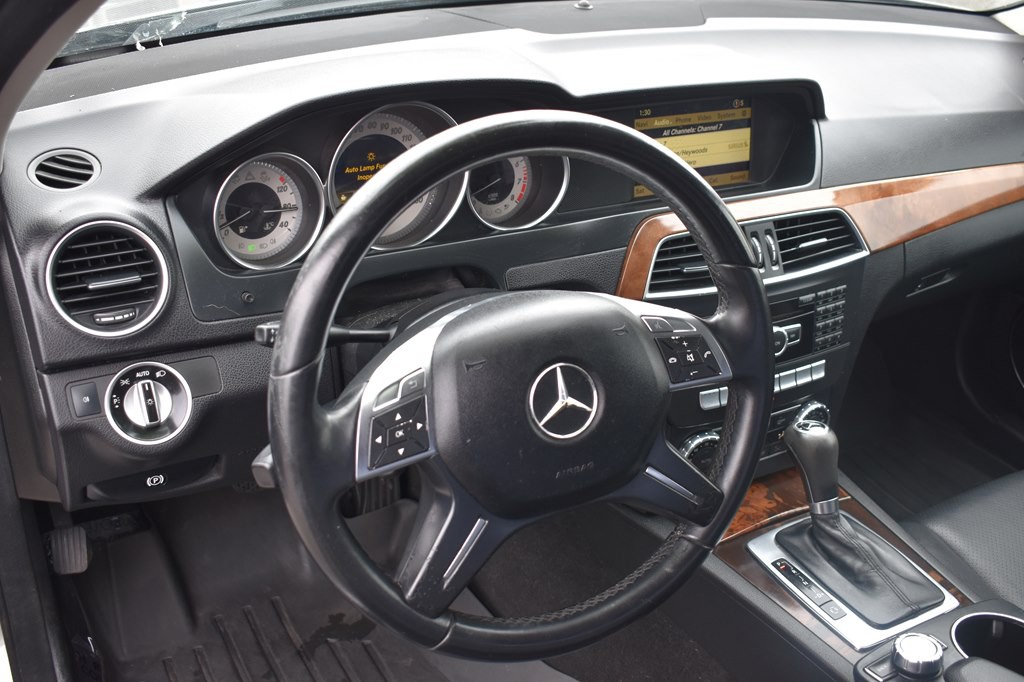 2012 Mercedes-Benz C-Class Image 8