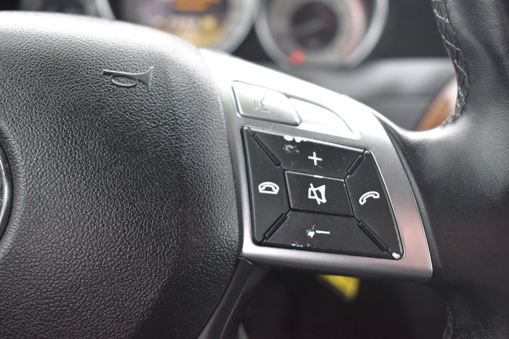 2012 Mercedes-Benz C-Class Image 12