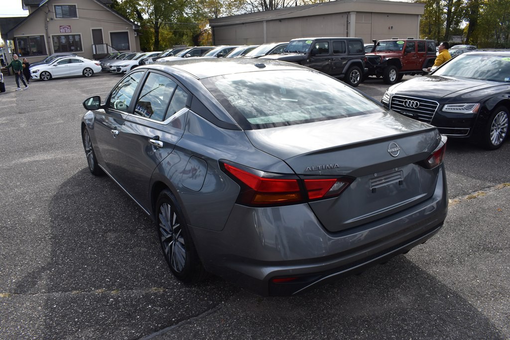 2023 Nissan Altima Image 6