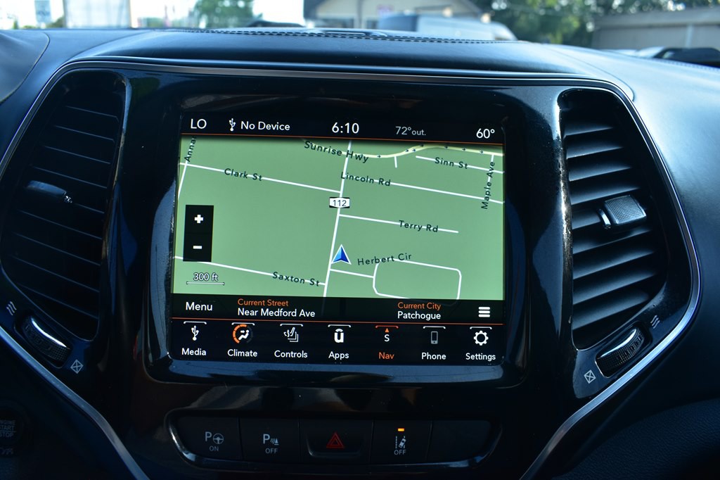 2019 Jeep Cherokee Image 18