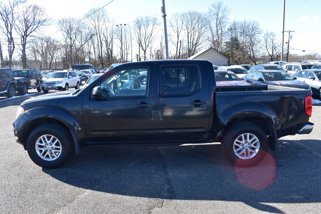 2017 Nissan Frontier Image 5