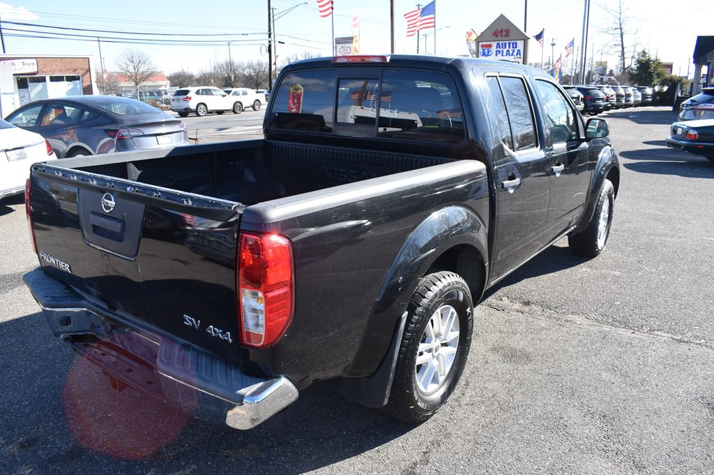 2017 Nissan Frontier Image 8