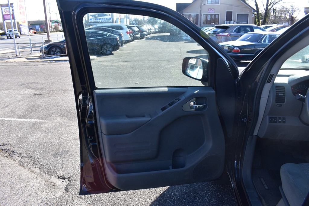 2017 Nissan Frontier Image 19