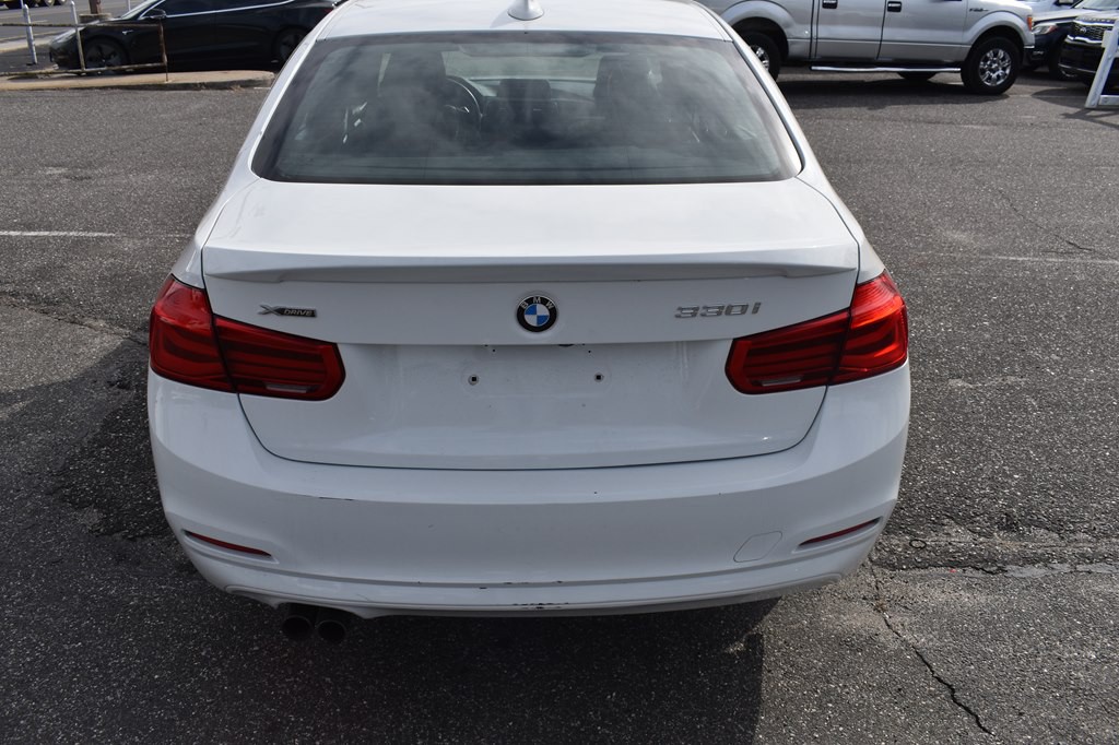 2018 BMW 3 Series Image 7