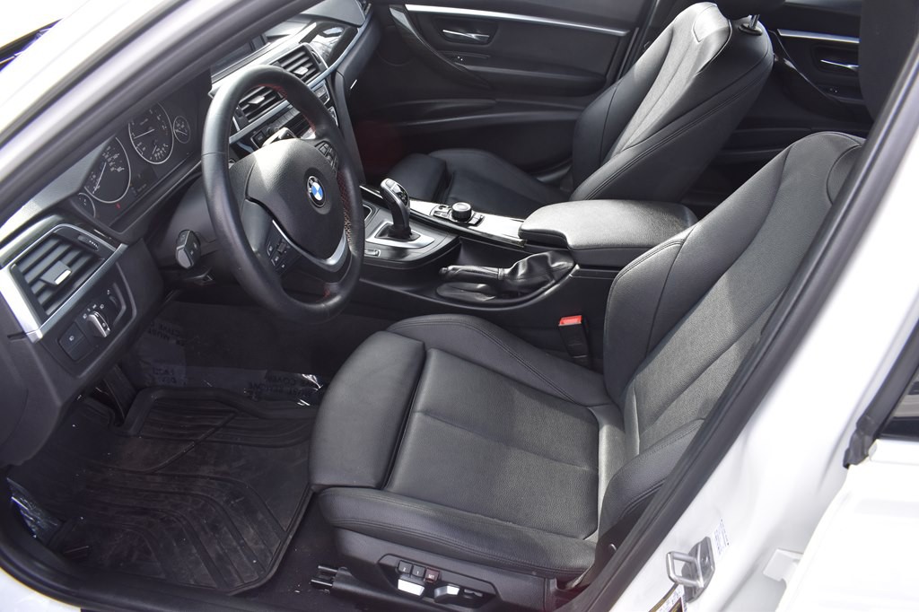 2018 BMW 3 Series Image 10