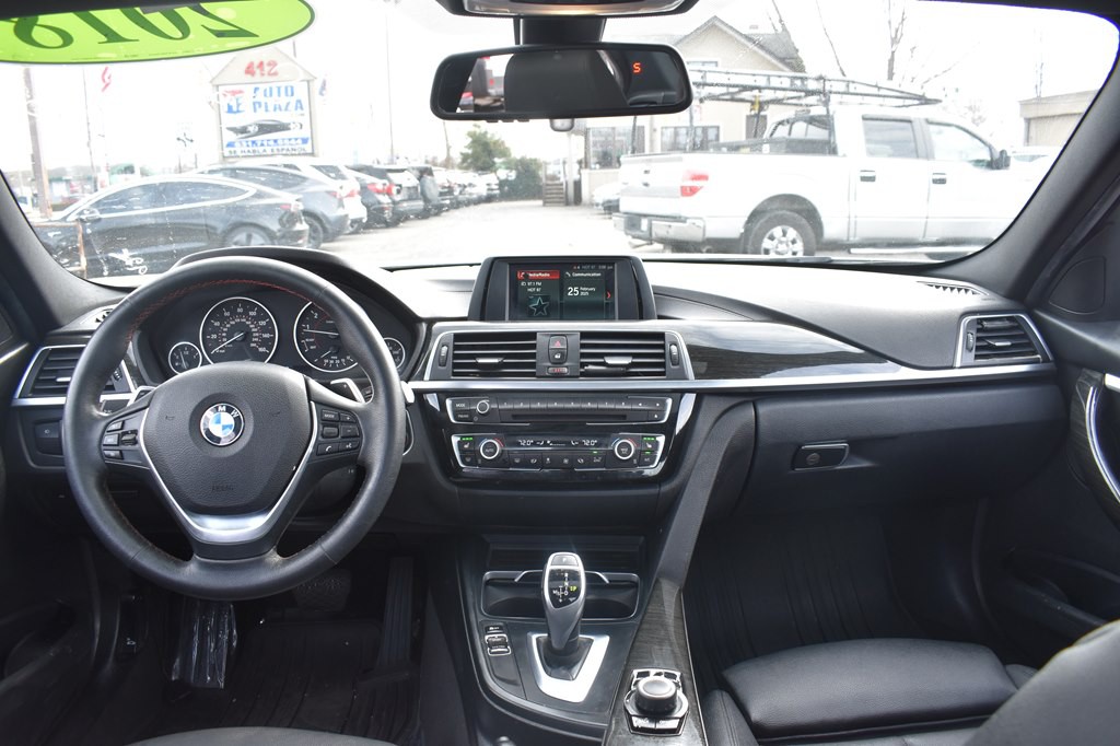 2018 BMW 3 Series Image 22