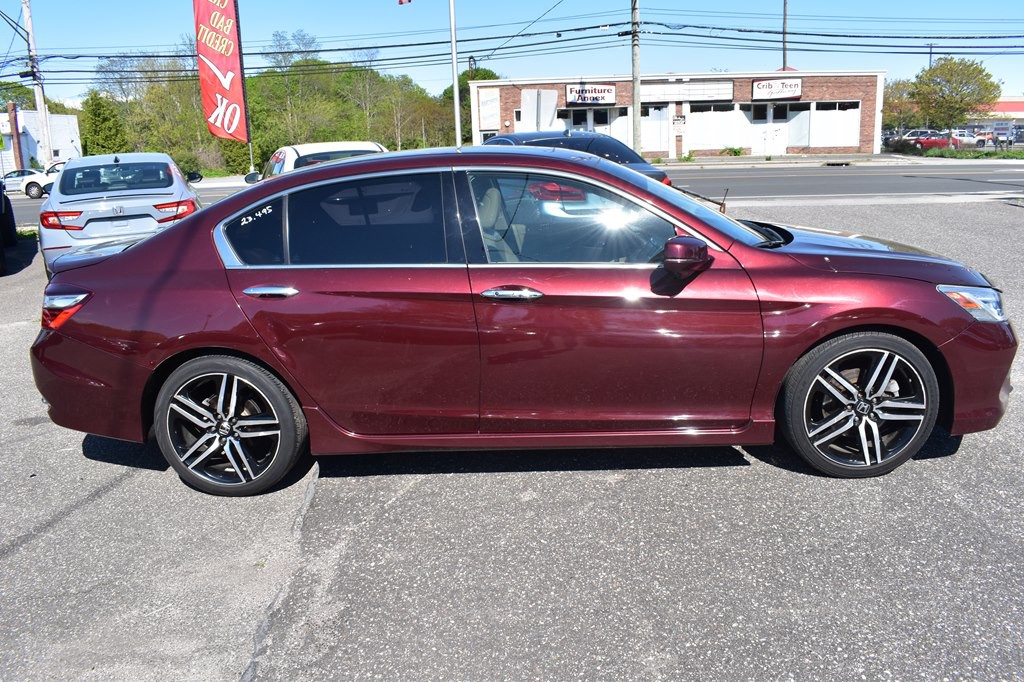 2017 Honda Accord Image 9