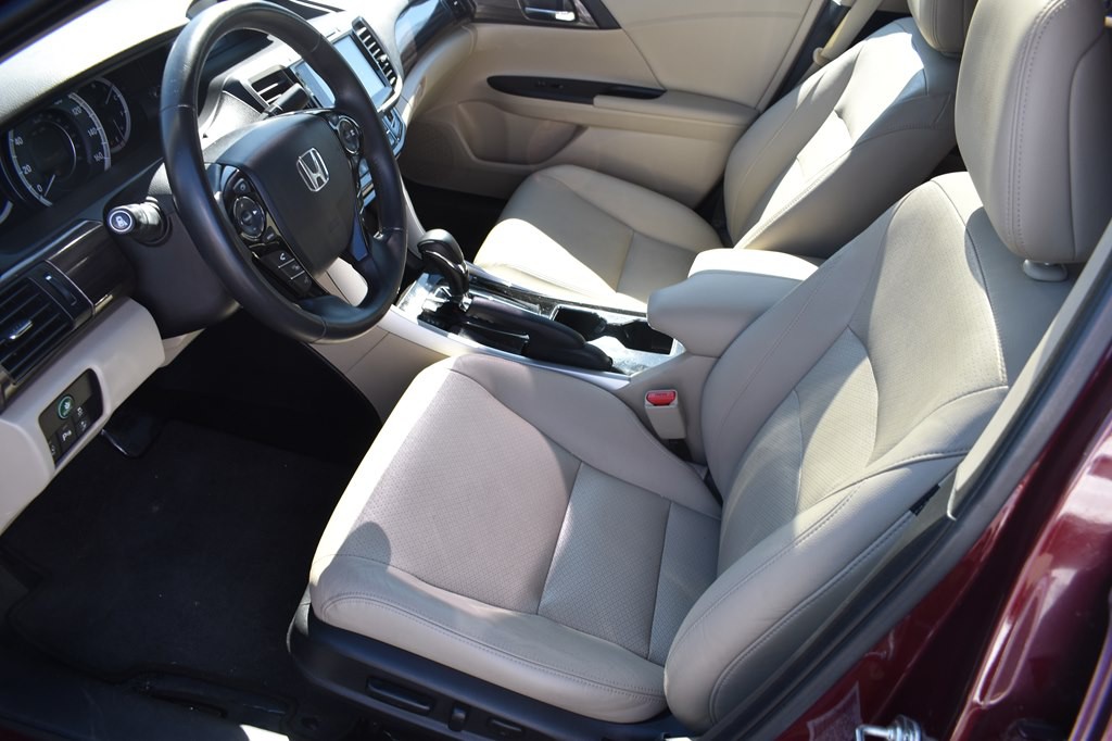 2017 Honda Accord Image 10