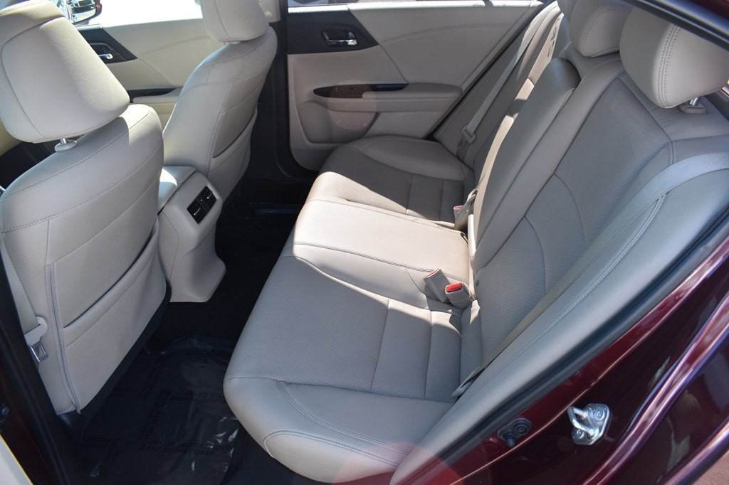 2017 Honda Accord Image 20