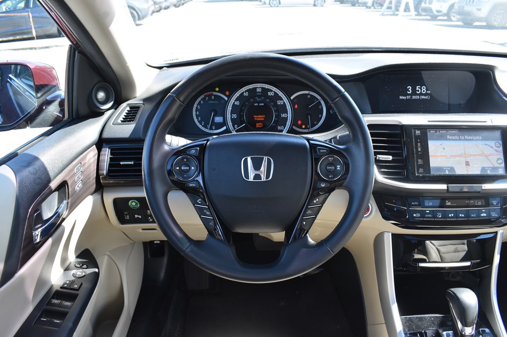 2017 Honda Accord Image 23