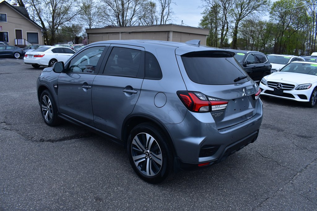 2024 Mitsubishi Outlander Image 5