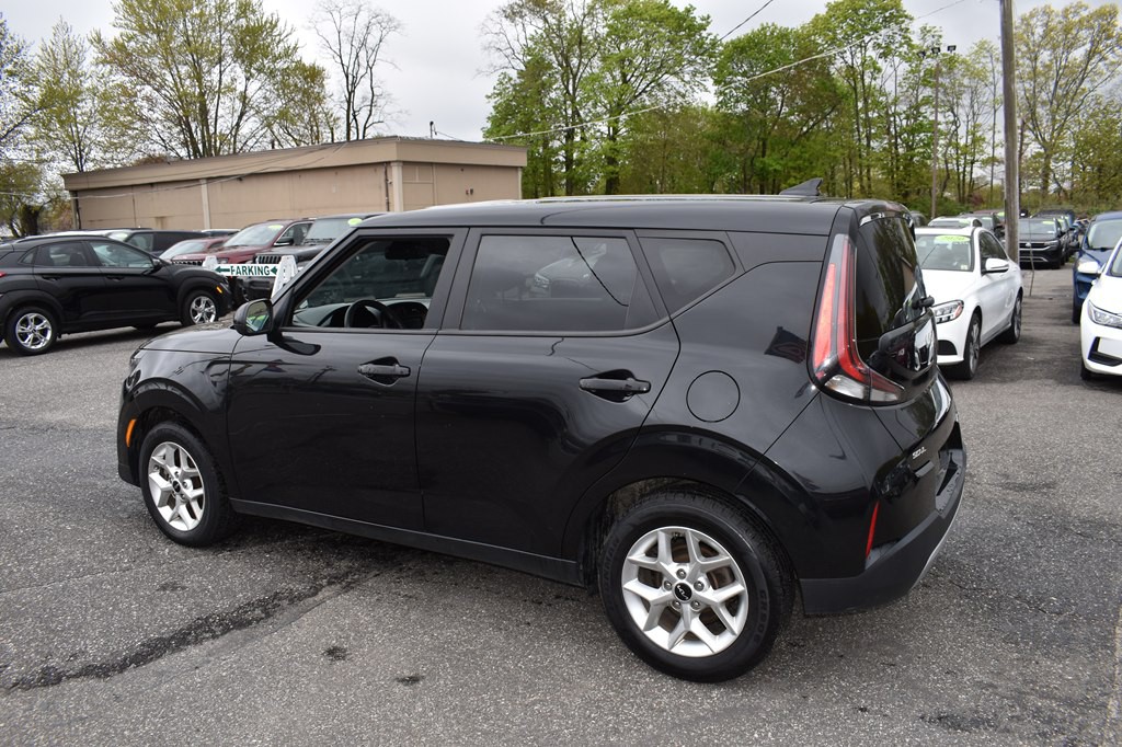2023 Kia Soul Image 4