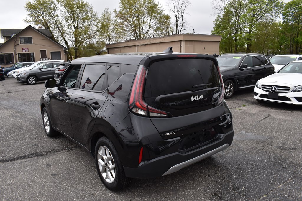 2023 Kia Soul Image 5