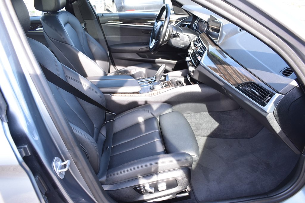 2018 BMW 5 Series Image 23