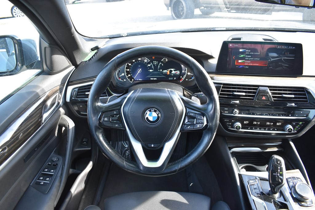 2018 BMW 5 Series Image 24