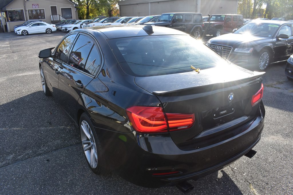 2018 BMW 3 Series Image 6