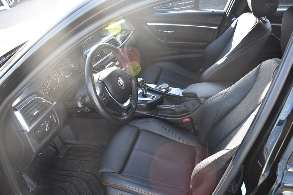 2018 BMW 3 Series Image 10