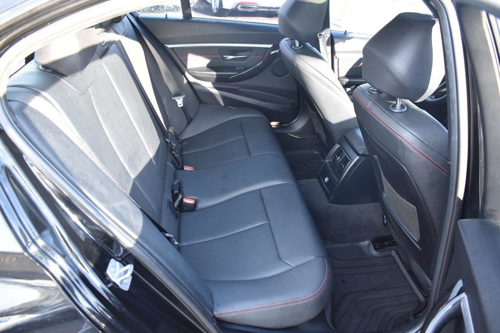 2018 BMW 3 Series Image 20
