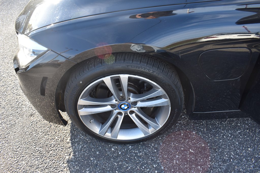 2018 BMW 3 Series Image 26