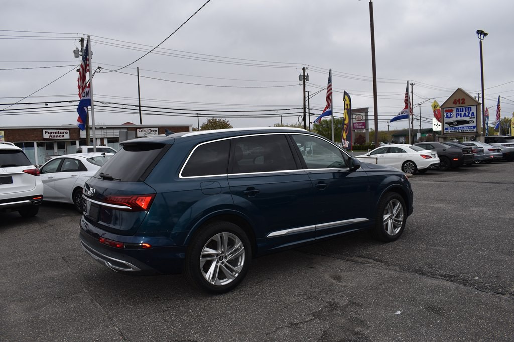 2021 Audi Q7 Image 8