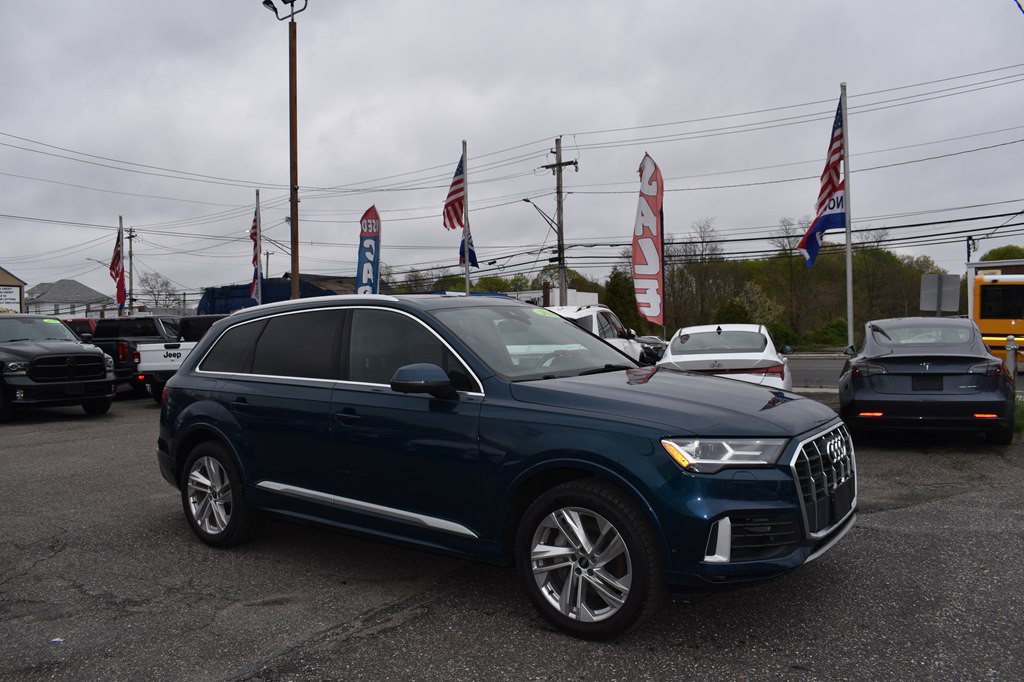 2021 Audi Q7 Image 9