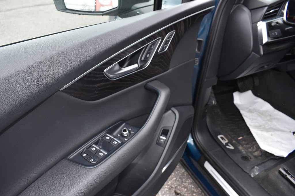 2021 Audi Q7 Image 13